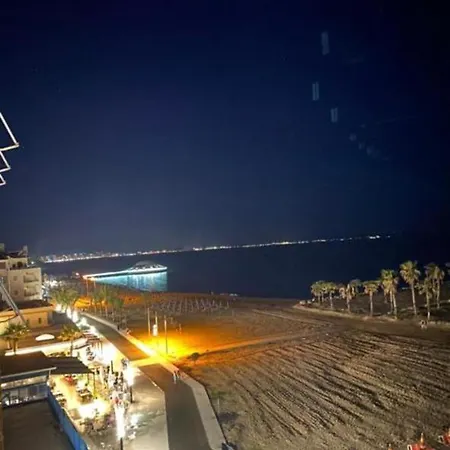 Durres Apartment Appartamento