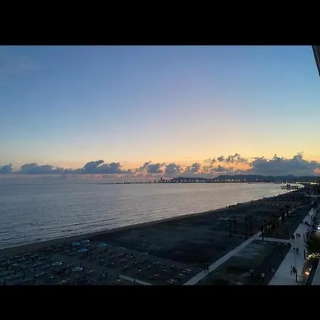 Durres Apartment Appartamento *